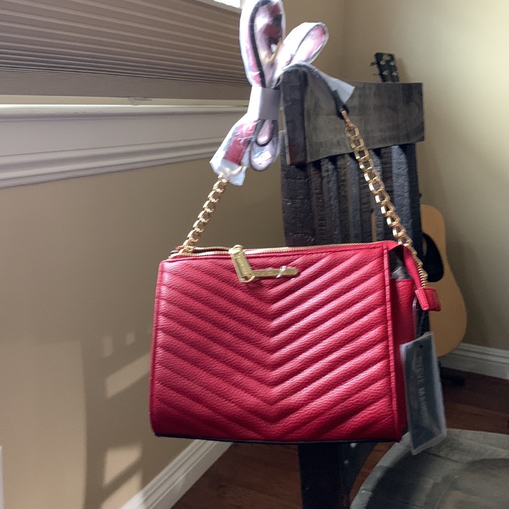Steve Madden purse/crossbody Crimson colored, with gold accents. Brand new